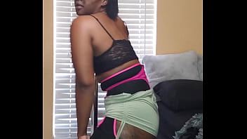 Naejae Twerks Her Ass, And Grinds Pussy On Pole